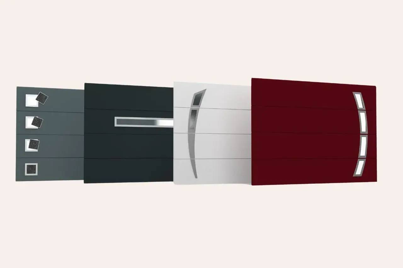 Trois panneaux de porte modernes de différentes couleurs et motifs, alignés côte à côte sur un fond beige.